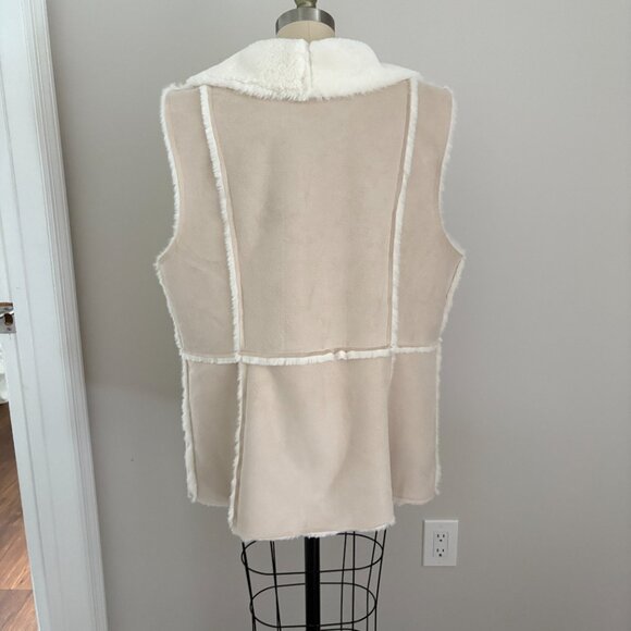 Chico's Faux Suede Vest Women's Beige Open Front Soft Lining Size 3 XL NWT - Picture 3 of 7